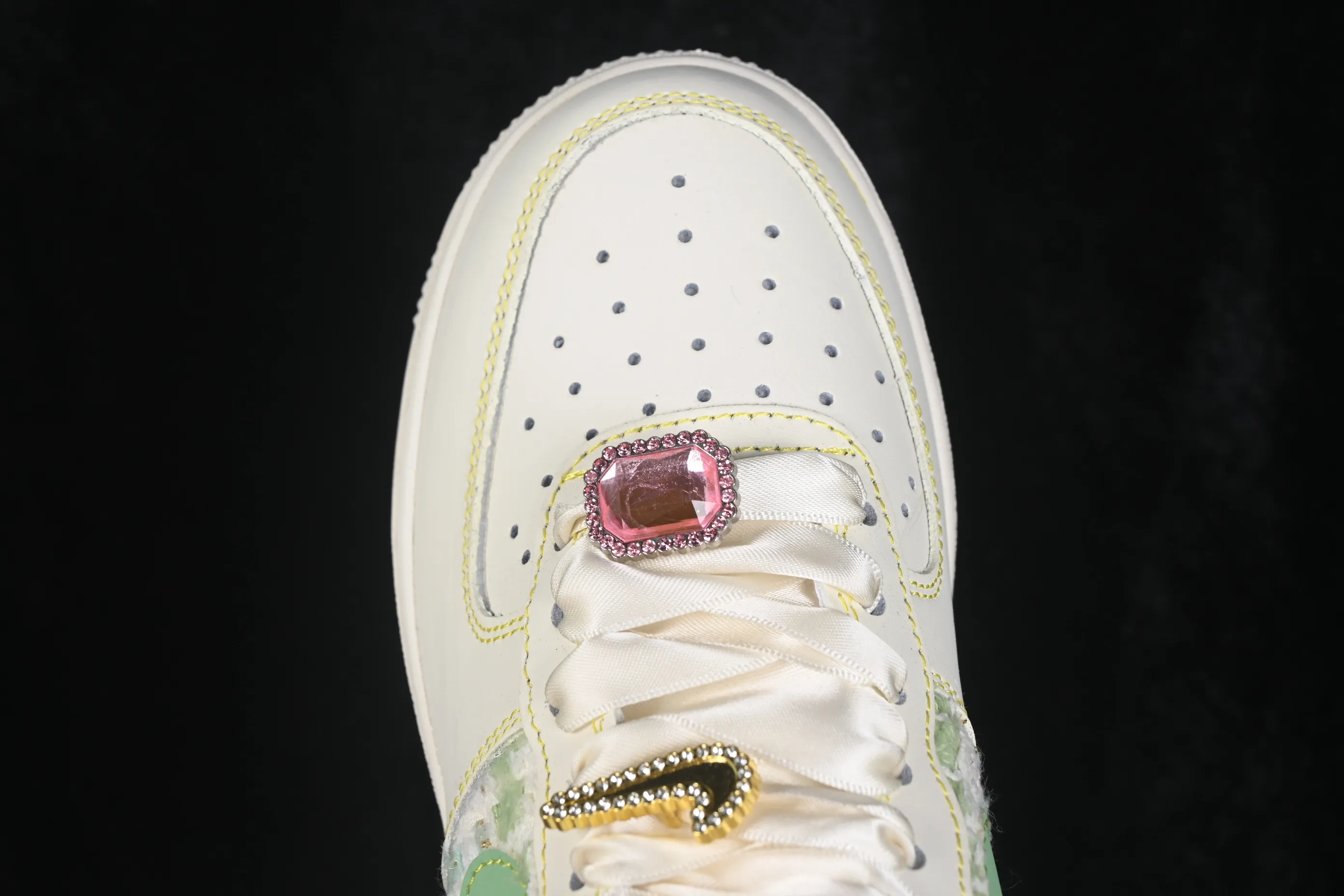 All categories Nk Air Force 1 Air Force series Nk Air Force 1 Low Air Force low-top Nike Air Force 1'07 Low "Jade Pearl Canvas" Hand-painted graffiti Green Pearl Painting Air Force 1 low-top casual sneakers FJ7740-111